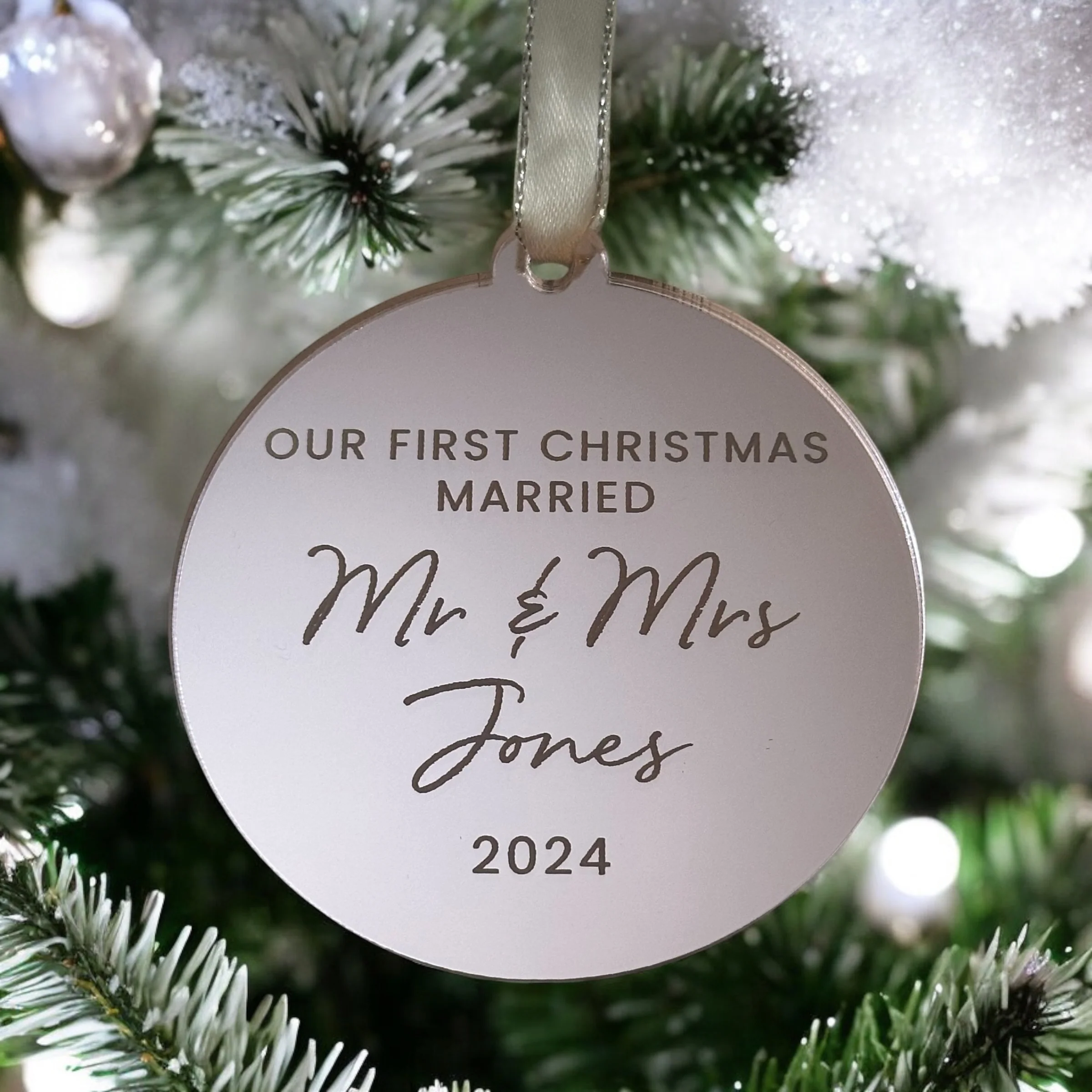 Our First Christmas Married Bauble - Image 5