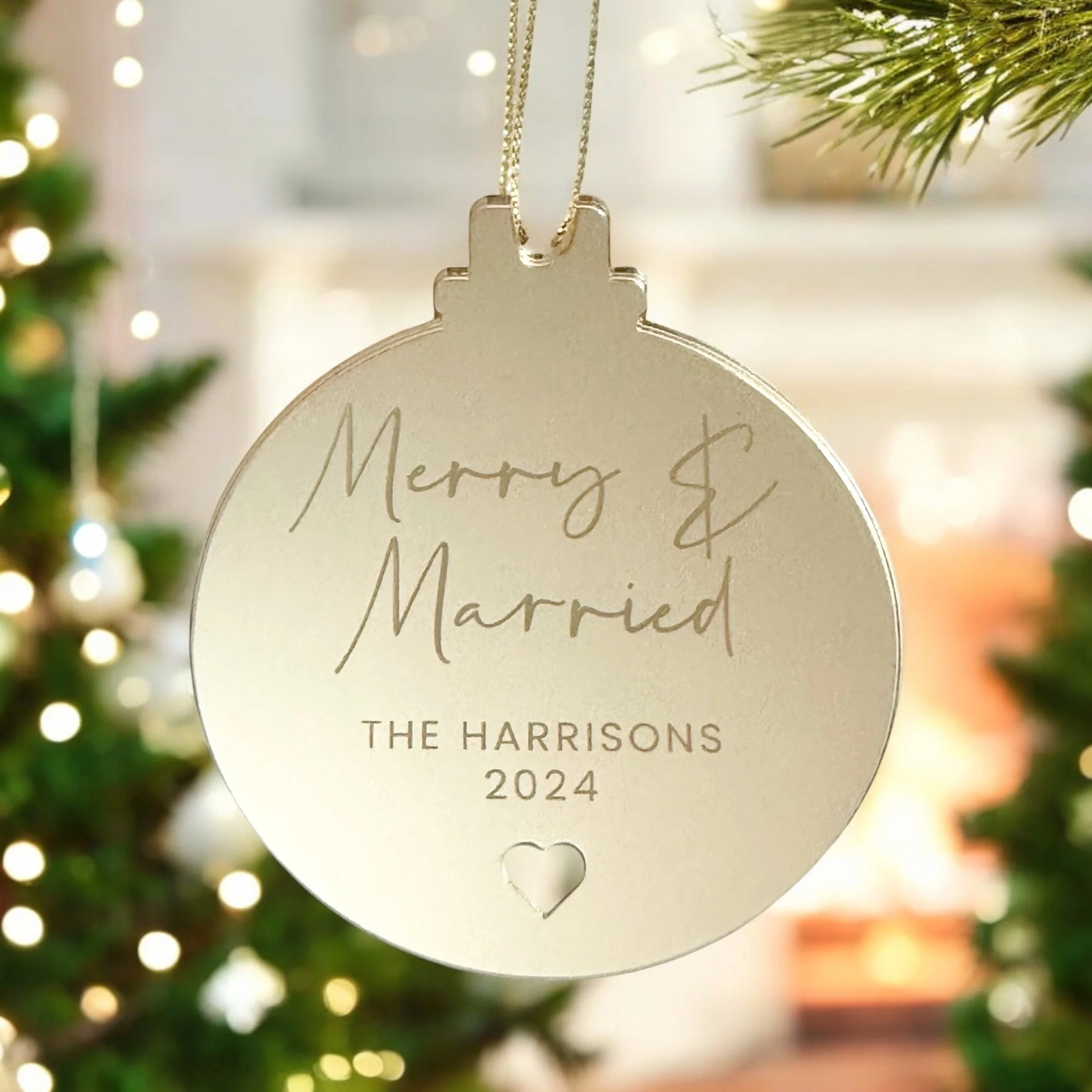 Merry & Married Bauble - Image 5