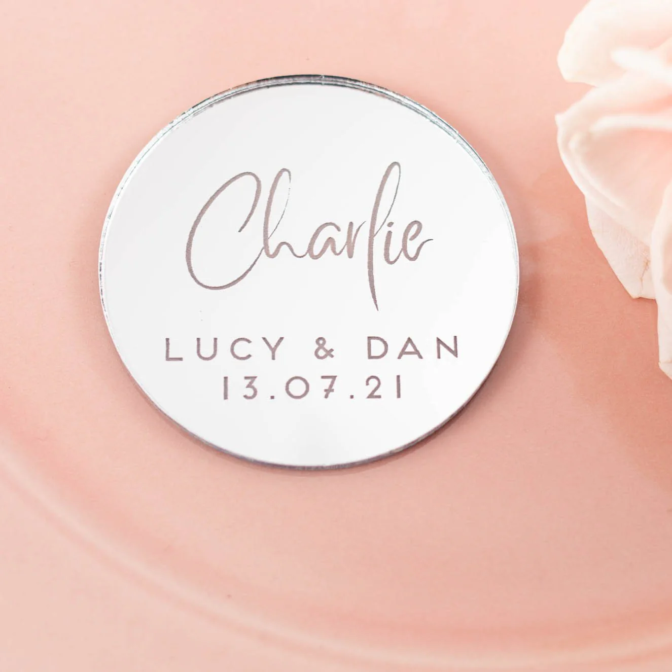 Gold Mirror Circle Wedding Place Cards - Image 3